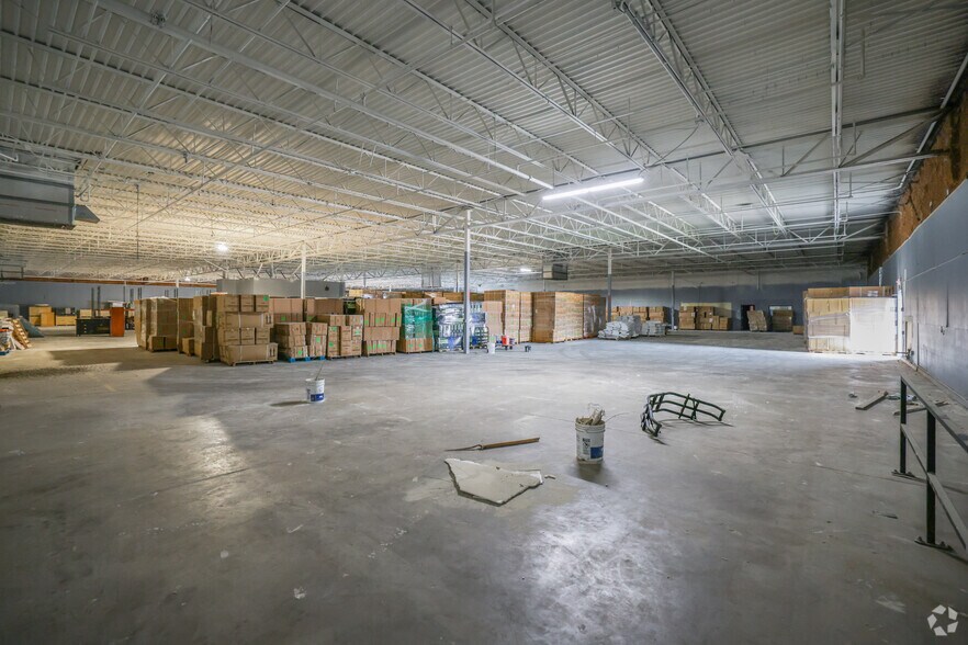 More Photos Of 5555-5563 S 104th East Ave, Tulsa Manufacturing For Sale