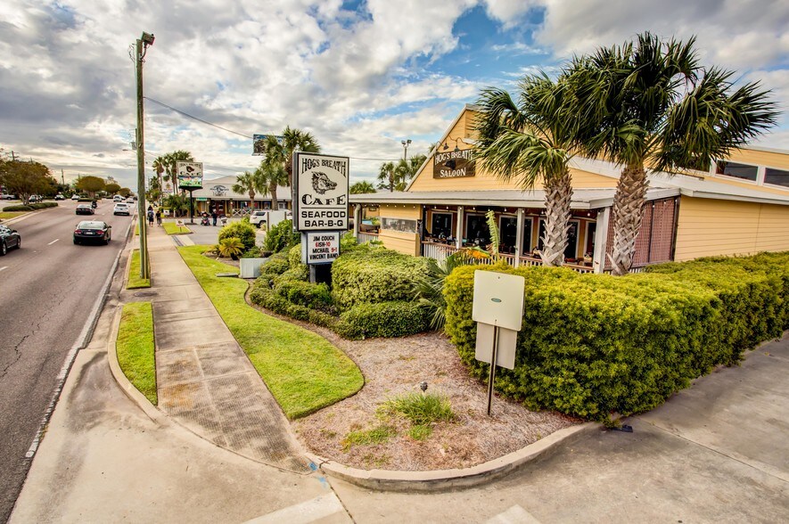 More Photos Of 543 Harbor Blvd, Destin Office For Sale