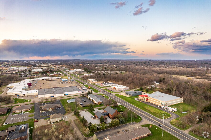 More Photos Of 4051 Whipple Ave NW, North Canton Coworking Space