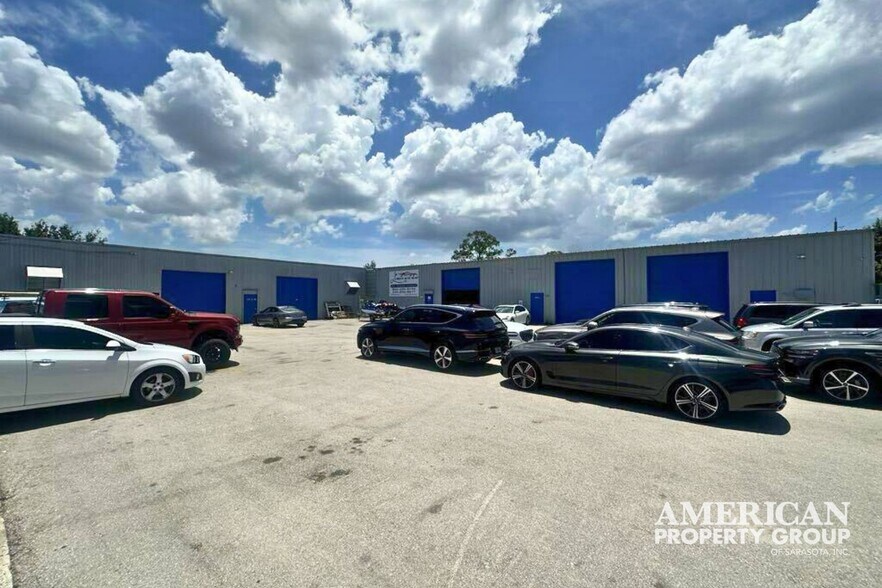 Primary Photo Of 204 Center Rd, Fort Myers Warehouse For Sale
