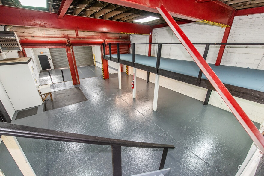 More Photos Of 124 Johnson St, Newark Warehouse For Sale