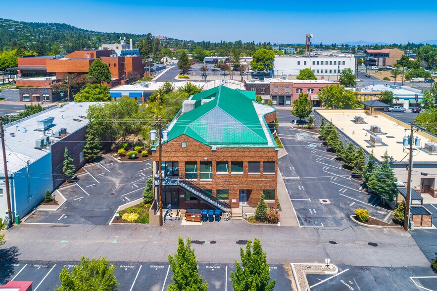 More Photos Of 141 NW Greenwood Ave, Bend Loft Creative Space For Lease