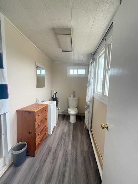 More Photos Of 36 Green Head Rd, Stonington Apartments For Sale