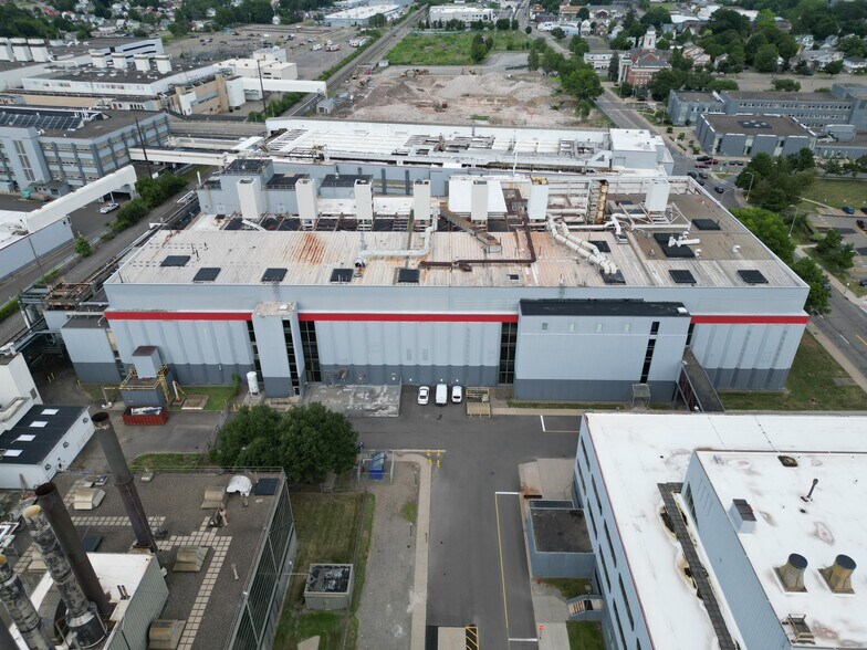 More Photos Of 1701L North St, Endicott Unknown For Lease