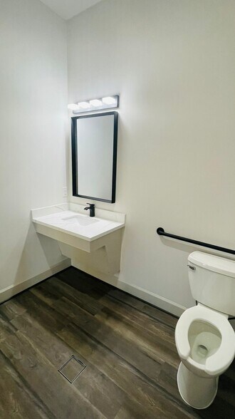 More Photos Of 21777 Merchants Way, Katy Unknown For Lease