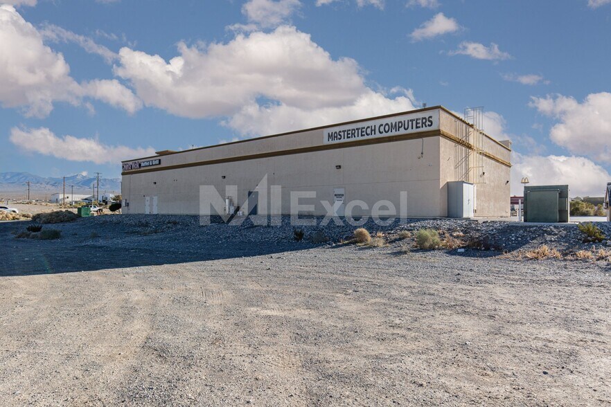 More Photos Of 580 S Highway 160, Pahrump Storefront For Lease