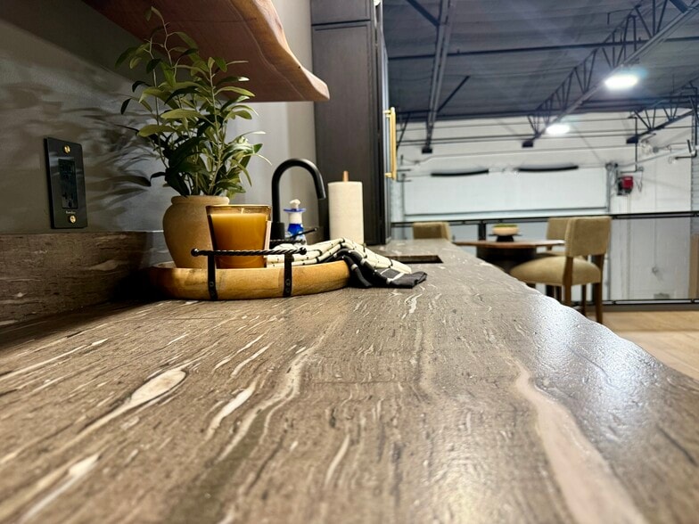 More Photos Of 7800 E Greenway RD. Unit A105, Scottsdale Warehouse For Sale