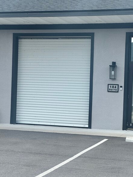 Primary Photo Of 741 Tillman Pl, Plant City Light Distribution For Lease