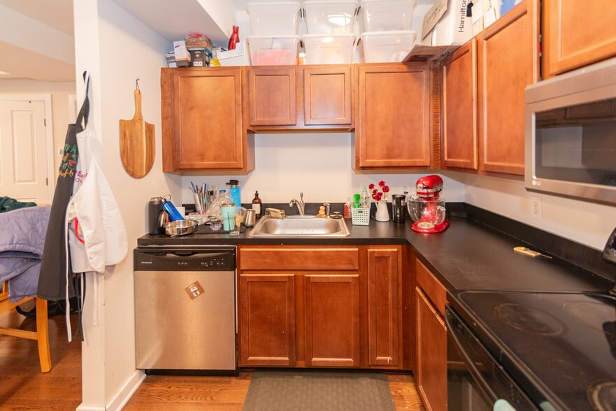 More Photos Of 803-807 Washington Blvd, Baltimore Storefront Retail Residential For Lease