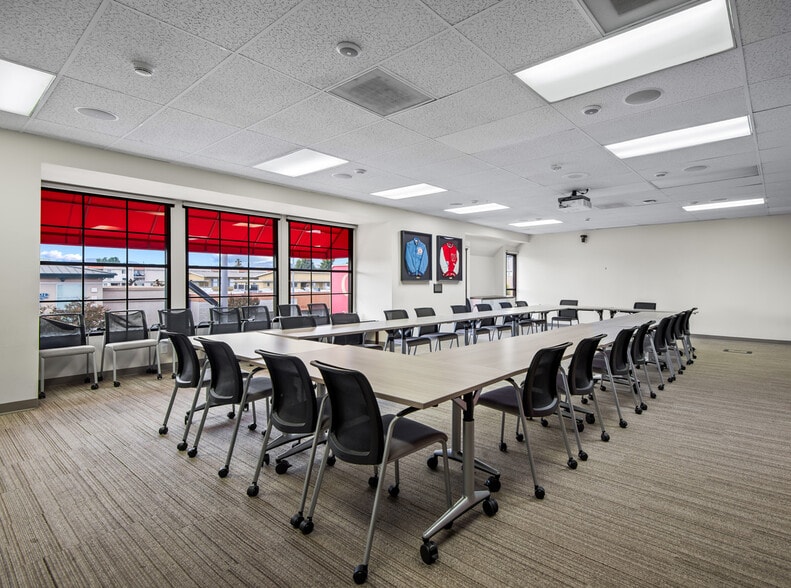More Photos Of 9324 Reseda Blvd, Northridge Office For Lease