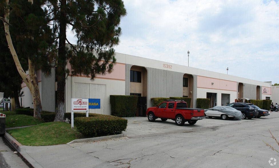 Primary Photo Of 15392 Assembly Ln, Huntington Beach Warehouse For Lease