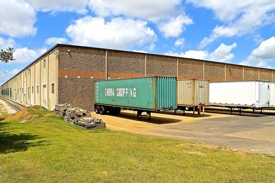 More Photos Of 6125 E Shelby Dr, Memphis Warehouse For Lease