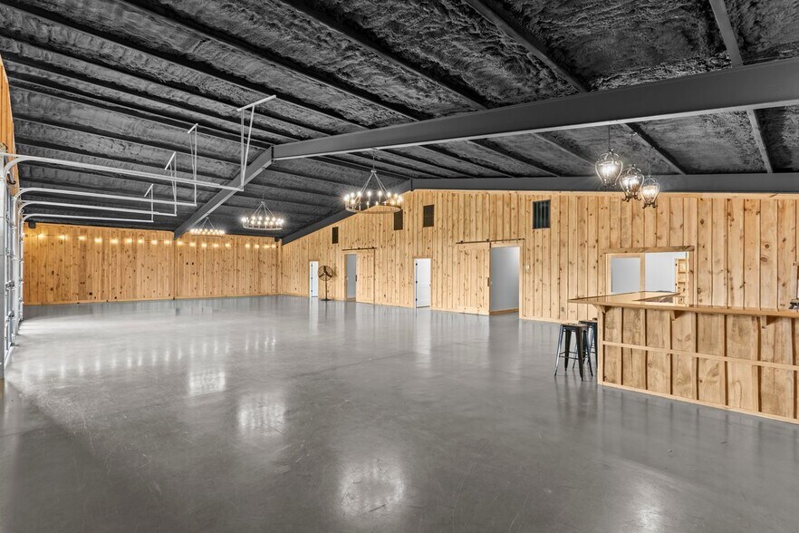 More Photos Of 11179 County Road 1, Enterprise Flex For Sale