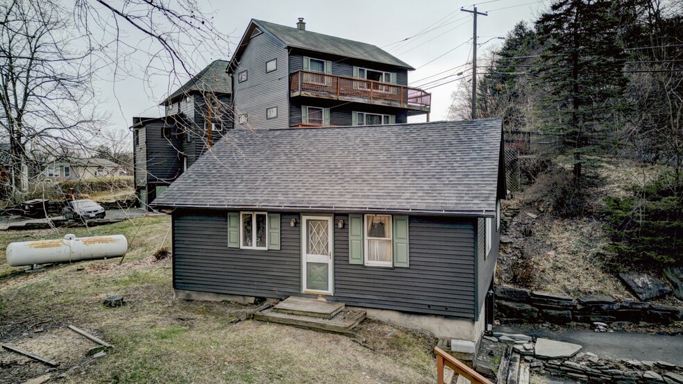 More Photos Of 141 Bellemonte Ave, Hawley Apartments For Sale