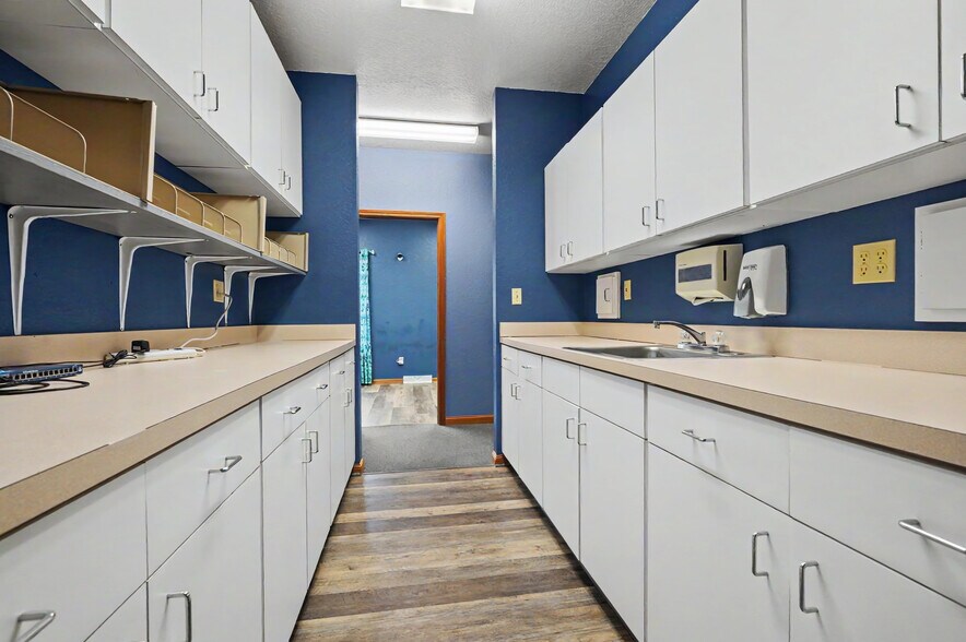 More Photos Of 819 Southwestern Run, Youngstown Medical For Sale