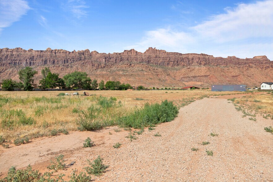 More Photos Of 3640 Spanish Valley dr, Moab Land For Sale