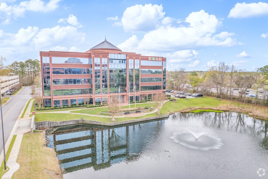 More Photos Of 272 Bendix Rd, Virginia Beach Unknown For Lease