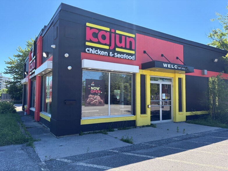 More Photos Of 327 Atherley Rd, Orillia Fast Food For Sale