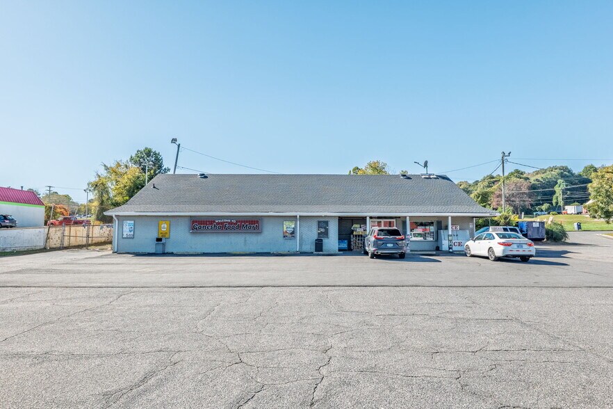 More Photos Of 1617 N Chester St, Gastonia Service Station For Sale