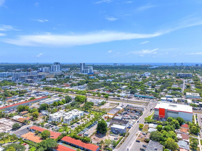 More Photos Of 2135-2237 Washington St, Hollywood Apartments For Sale