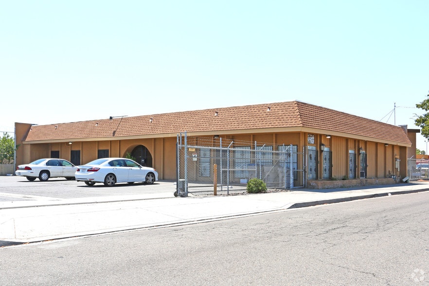 More Photos Of 1734-1742 E Griffith Way, Fresno Office For Sale