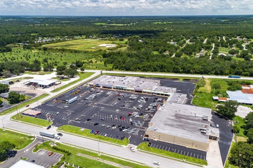 More Photos Of 1101-1133 US Highway 17 S, Wauchula Supermarket For Lease