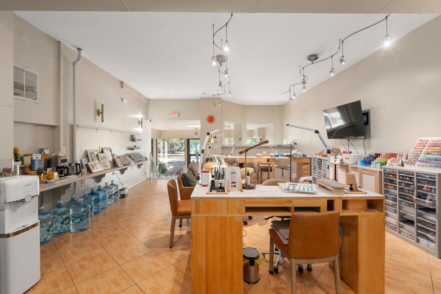 More Photos Of 1680 Beacon St, Brookline Apartments For Lease
