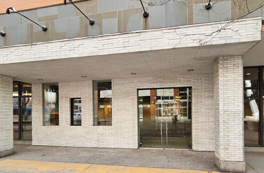 More Photos Of 131 E Green St, Ithaca Apartments For Lease