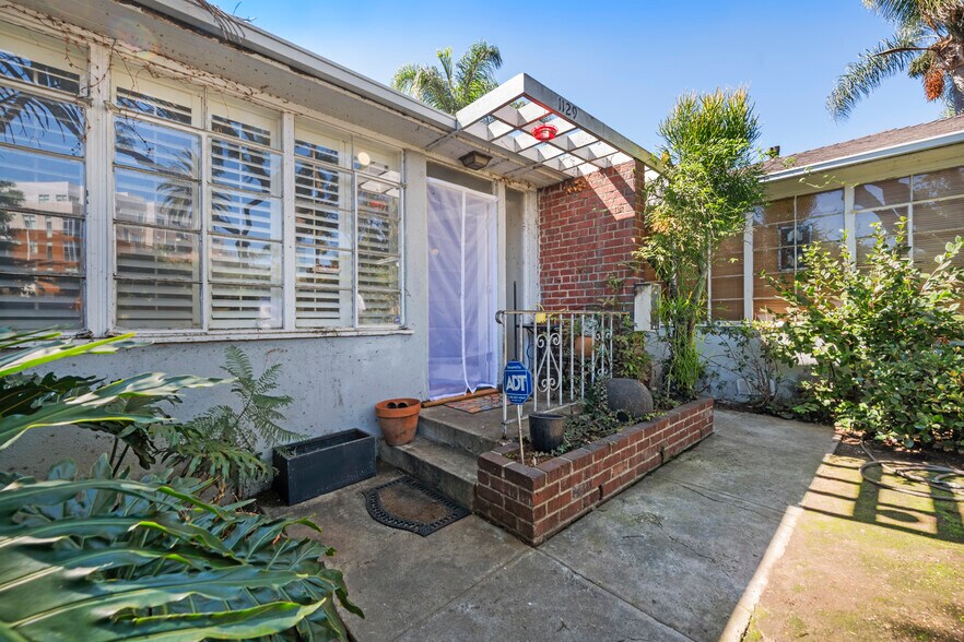 More Photos Of 8102 Norton Ave, West Hollywood Apartments For Sale