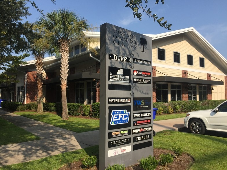 More Photos Of 543 Long Point Rd, Mount Pleasant Loft Creative Space For Lease