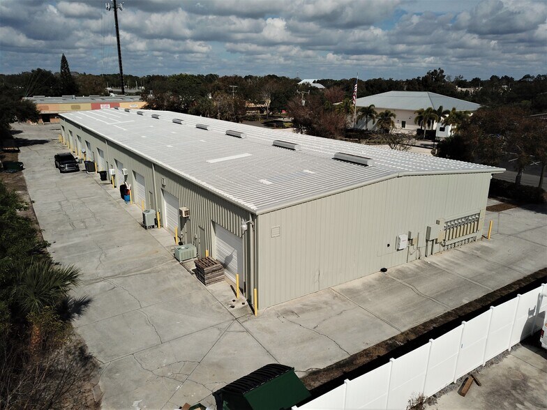 More Photos Of 5670-5720 Jason Lee Plz, Sarasota Manufacturing For Lease