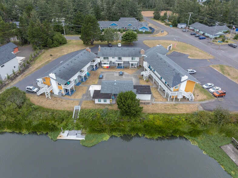 More Photos Of 1031 Discovery Ave SE, Ocean Shores Apartments For Sale