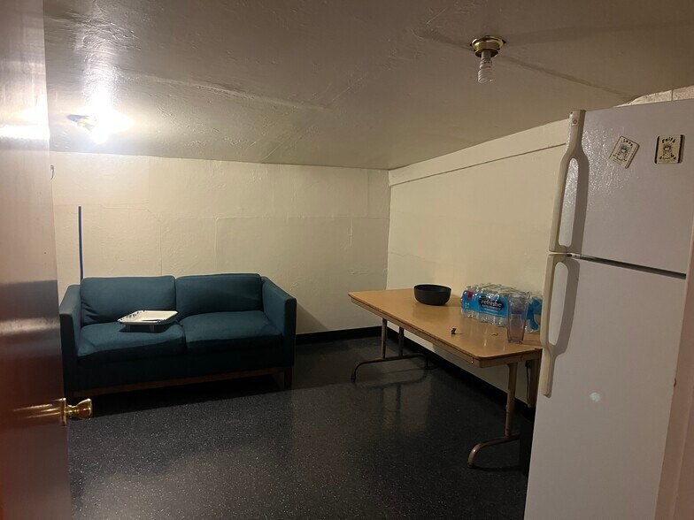 More Photos Of 5909 Camden St, Oakland Daycare Center For Sale