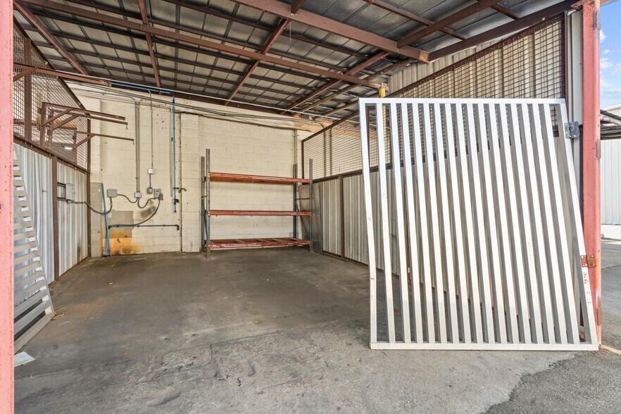 More Photos Of 1118 N Magnolia Ave, Ocala Warehouse For Sale