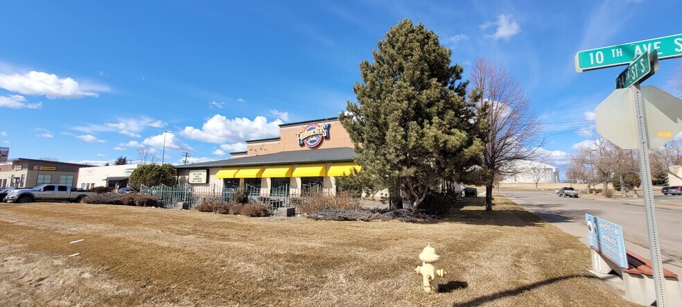More Photos Of 3315 10th Ave S, Great Falls Restaurant For Sale