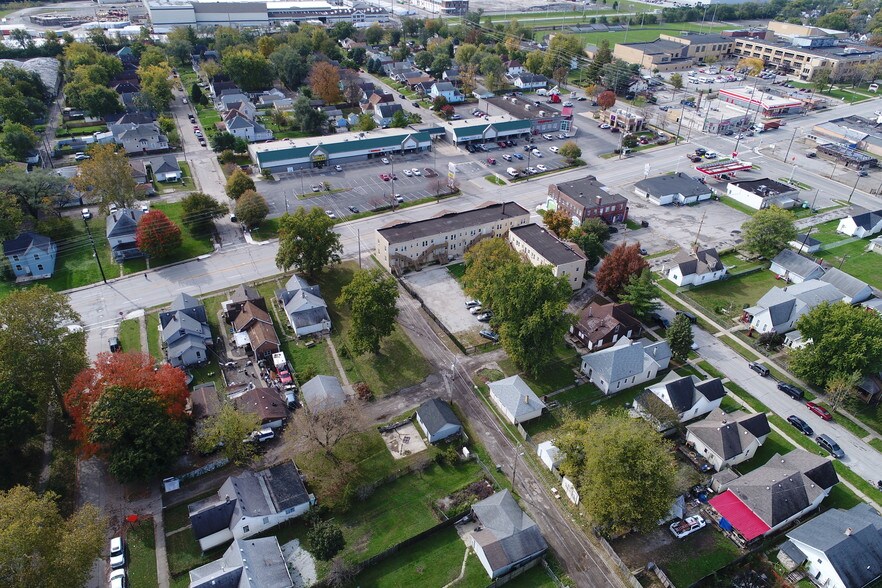 More Photos Of 1918 W Washington St, Indianapolis Apartments For Sale