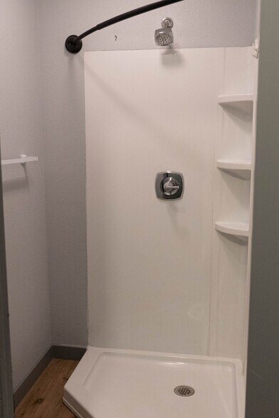 More Photos Of 14 Tenth St, Temple Research And Development For Sale