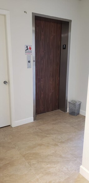 More Photos Of 3035 E Commercial Blvd, Fort Lauderdale Medical For Sale