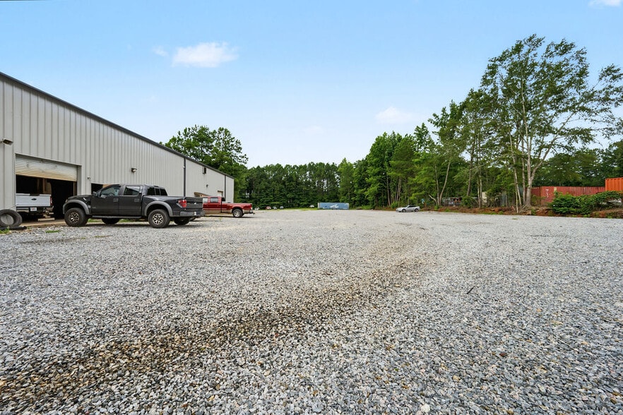 More Photos Of 957 Highway 85 S, Fayetteville Auto Dealership For Sale