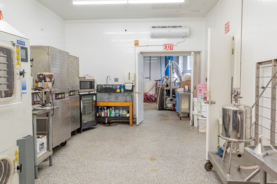 More Photos Of 1487 Main Street, Oxford Industrial For Sale