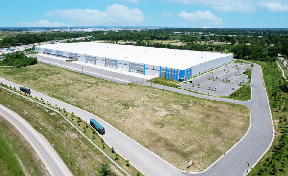 More Photos Of 8500 Logistics Airpark Dr, Louisville Distribution For Lease