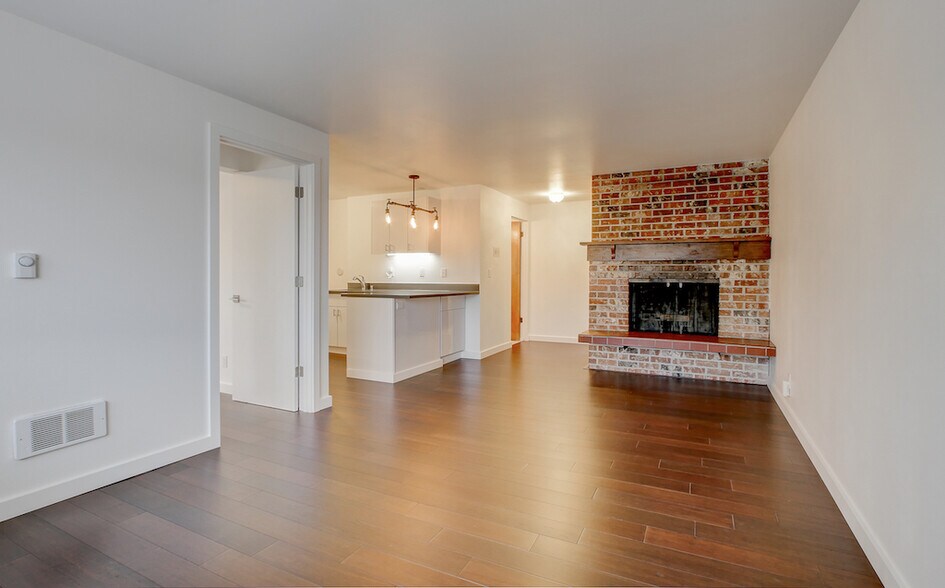 More Photos Of 2401 NW 63rd St, Seattle Apartments For Sale