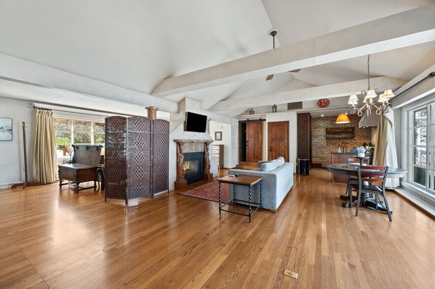 More Photos Of 219 Kentucky St, Sturgeon Bay Specialty For Sale