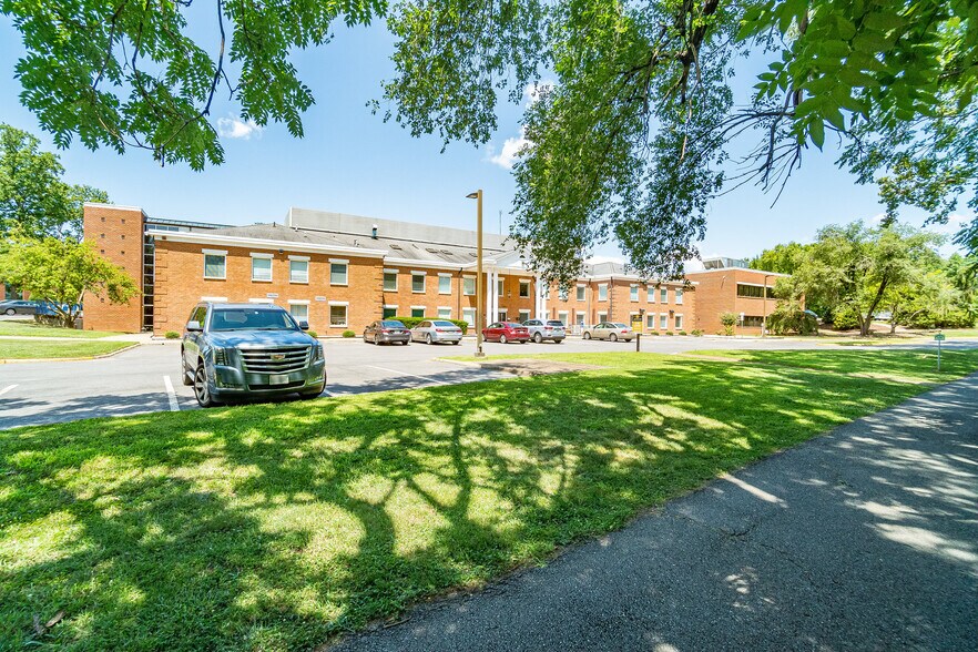 More Photos Of 1701 Fall Hill Ave, Fredericksburg Office For Lease