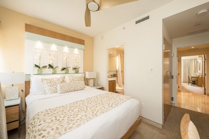 More Photos Of 1401 Simonton St, Key West Hotel For Sale