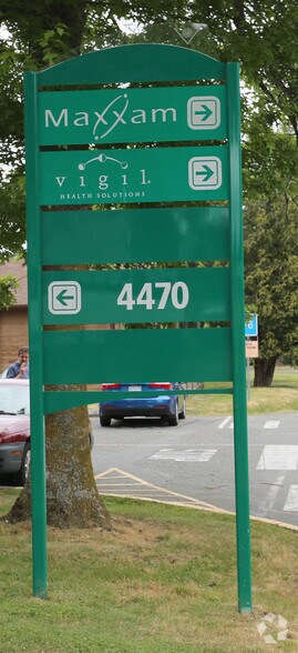 More Photos Of 4470 Markham St, Saanich Office For Lease