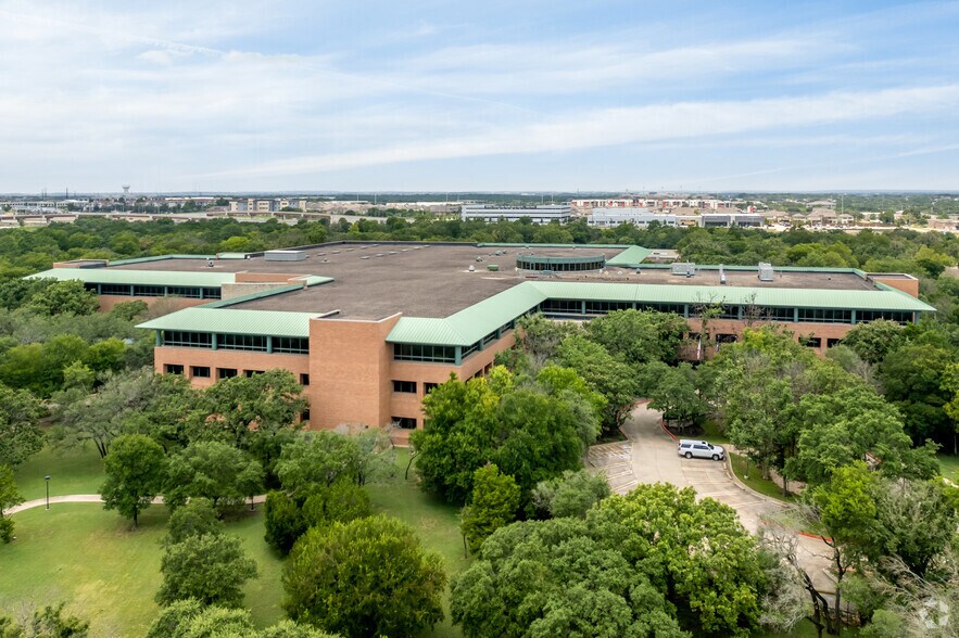 More Photos Of 8900 Amberglen Blvd, Austin Office For Lease