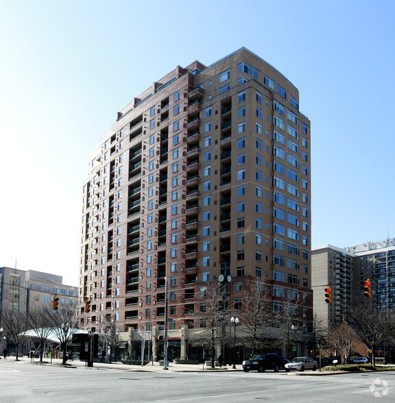 More Photos Of 901 N Nelson St, Arlington Apartments For Lease