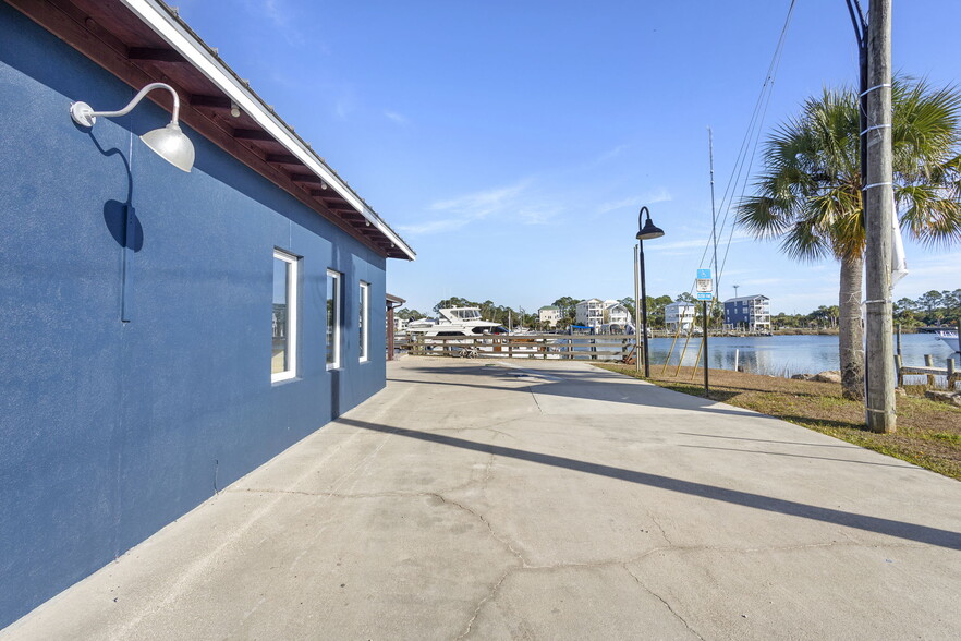 More Photos Of 275 Timber Island Rd, Carrabelle Restaurant For Sale