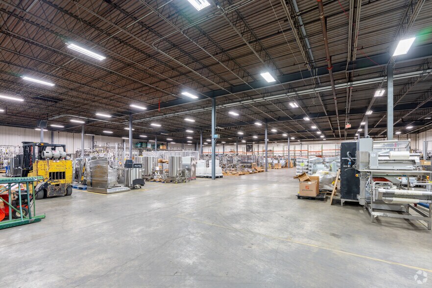 More Photos Of 5 Dan Rd, Canton Manufacturing For Lease